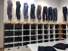 -lululemon athletica(希慎广场店)