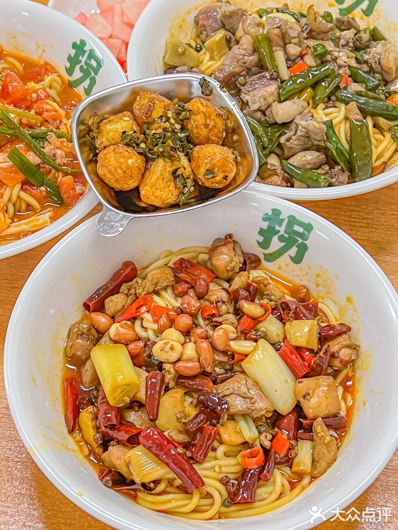 这面一筷子下去全是鸡肉！！我连吃了三天！