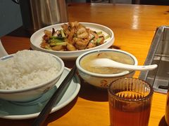-九道菜有鸡鱼头(石鼓路店)
