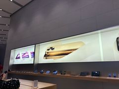 -Apple零售店(华贸购物中心店)
