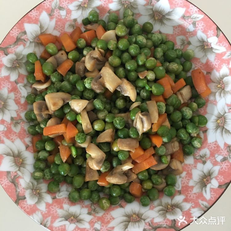 新鲜出炉的炒豌豆哦