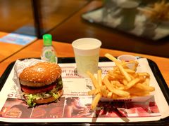 -The Habit Burger Grill 哈比特汉堡(复兴soho店)