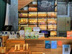面包甜点陈列柜-Common Table · Brunch & Coffee