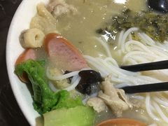 -南苑风味过桥米线(革新路店)