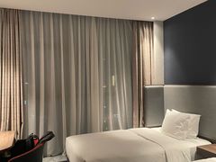 -珠海拱北口岸智选假日酒店