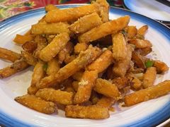 -闯关东东北农家菜(崂山石老人店)