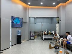 -蓝海豚游泳俱乐部(南京西路店)