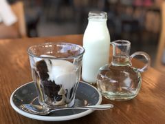 -ROAST coffee & eatery