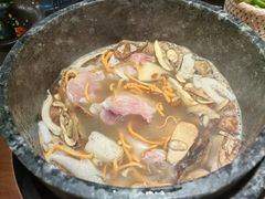 -芸山季·云南山珍菌火锅(人民广场来福士店)