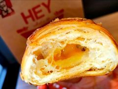 咸蛋黄流心可颂-肯德基(彩云城店)