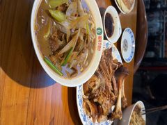 -老天桥酱肉烧饼夹肘子(天桥店)