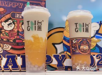 环境不错，还有沙发坐着舒服