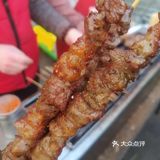 物美门口的羊肉串也太香了吧！