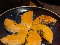 鲜花玫瑰饼-云海肴·汽锅鸡·云南菜(苏州中心店)