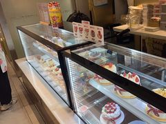 -花花卷卷·鲜食蛋糕(静安久光百货店)