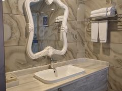 -柏纳酒店(百色市政府恒基广场店)