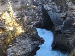 -阿萨巴斯卡瀑布观景点