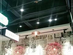 大堂-何妹湿辣牛肉·粤式烧烤砂煲(桂雅路店)