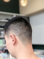 -摩登时代美发沙龙