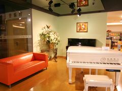 -柏斯音乐艺术中心·钢琴·吉他(上音店)