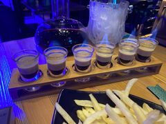 -临界音乐酒馆·小龙虾·江湖菜(华熙LIVE·鱼洞店)