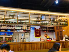 大堂-胡须佬鸡煲四季火锅店(石厦西村直营店)