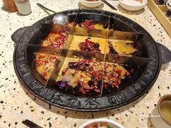 -红九格老火锅(三峡广场店)