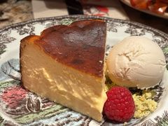 布朗石烤巴斯克芝士蛋糕-BROWNSTONE布朗石西班牙餐厅(富城店)