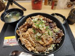 -難波肉劇場
