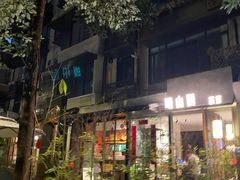 -泡桐树街