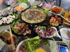 -牛牛牛酸菜煎肉店(望云寺路店)