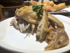 招牌手撕盐焗鸡-金苑酒家·客家菜·广东老字号(万象店)