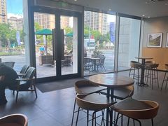 -星巴克臻选(嘉兴海宁银泰城店)