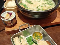 -银米·云南传统过桥米线(双廊黑金冠店)