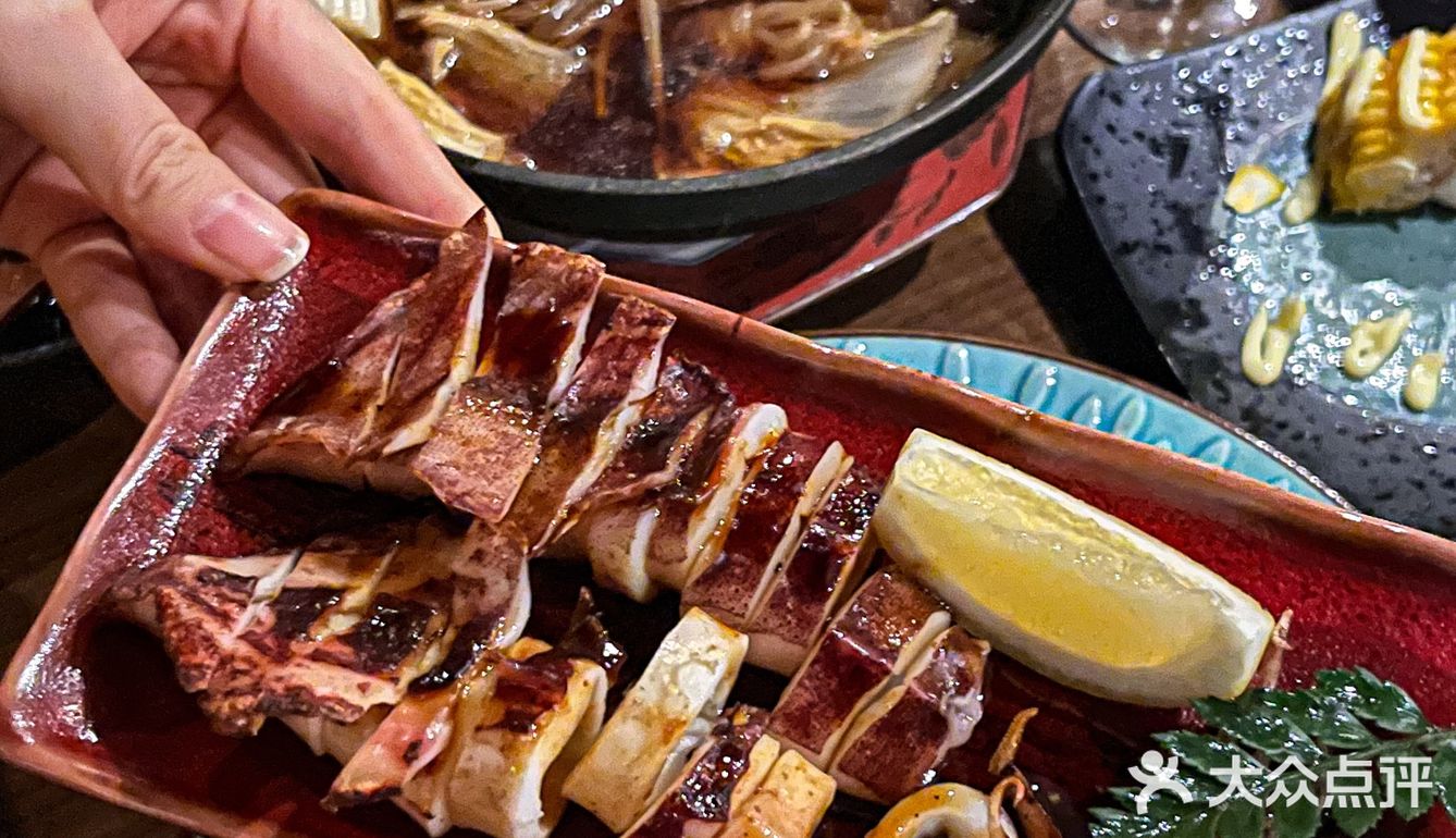 之后吃饭没有帅哥服务我可不去❗