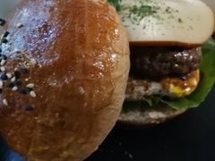 -HIGH FIVE哈福手工汉堡(桂林路店)