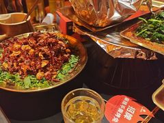 -何师烧烤Pro ··江湖川菜·小龙虾·精酿啤酒(太古里旗舰店)