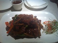 茶树菇牛柳-鹿港小镇经典老上海菜(长乐路店)