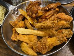 原味炸鸡和酱油鸡双拼-MI WU FACTORY米屋美食工厂餐厅(绿地店)