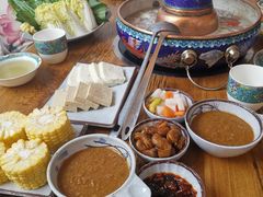 -毛辣果·贵州红酸汤牛肉火锅(西单店)