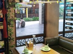 靠窗位-南海渔家•海鲜•正宗海南菜(海棠湾店)