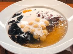 娟珊大满贯-RUXU入续糖水铺与包(卓悦中心店)