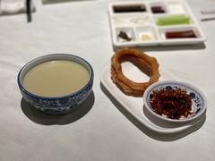 豆汁配焦圈-北平楼·烤鸭·北京菜(牡丹园店)