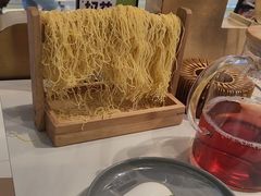-洪氏嗨捞·广东猪肚鸡·椰子鸡火锅(西咸万象城店)
