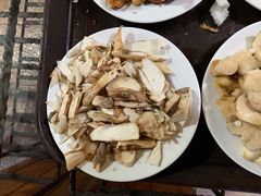 -东巴谷野生菌火锅餐厅