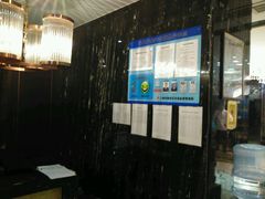 -大宁国际商业广场-地下停车库