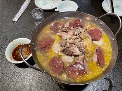 -靠山屯东北农家菜(八龙桥雅苑店)