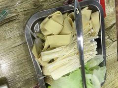 套餐里的蔬菜拼-老徐烧烤涮肚(交道口店)