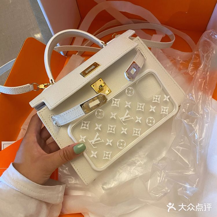 恶搞潮牌HXXXXS包斜挎单肩迷你小包