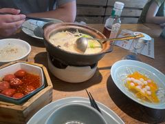 -蜜桃餐厅·伴山(湖滨商业街店)